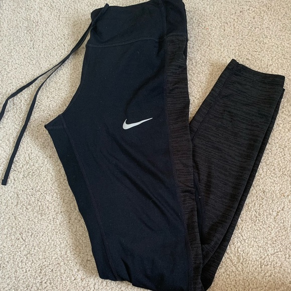 Black Nike Dri-Fit drawstring leggings - Picture 7 of 10